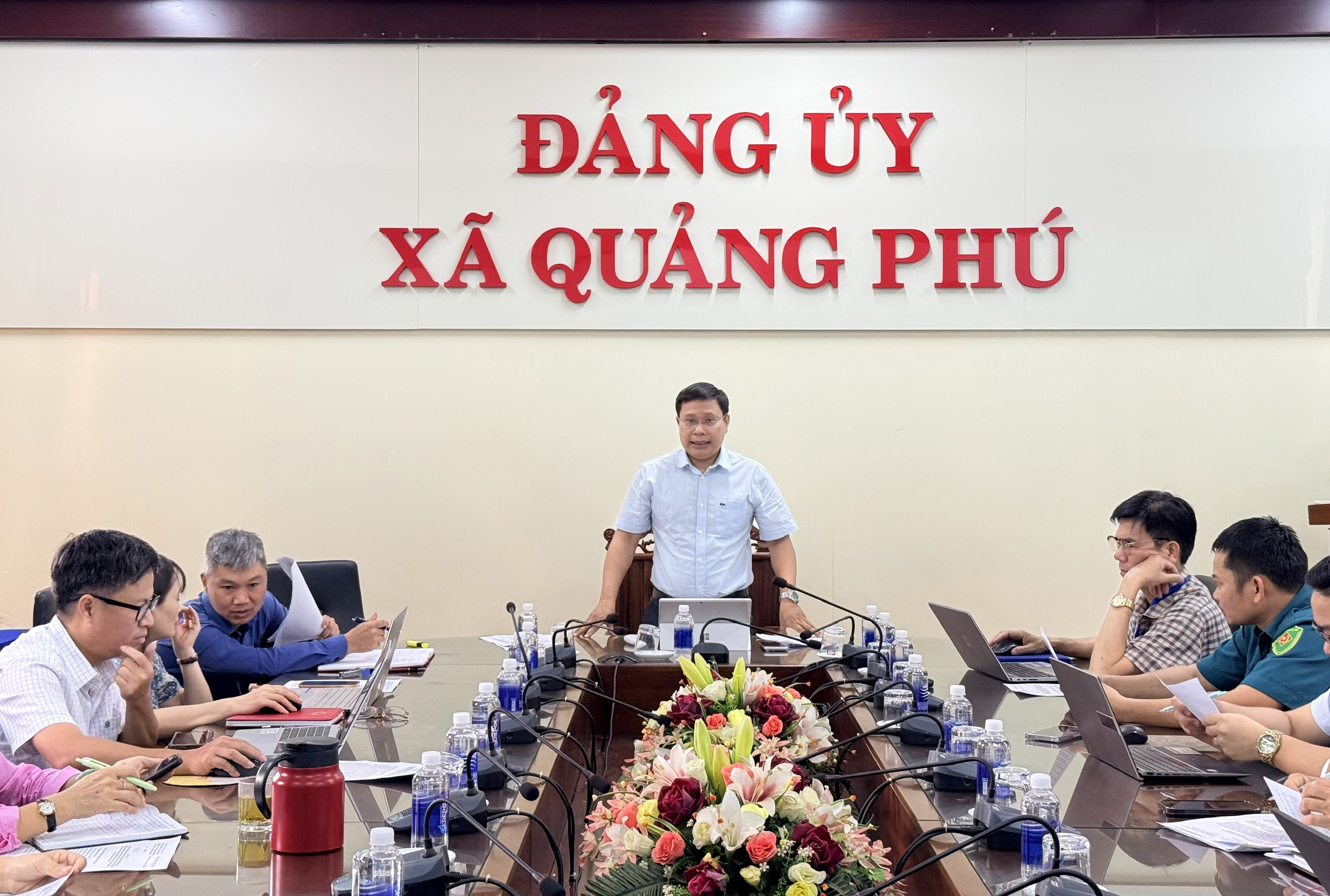 Đồng chí Vũ Hồng Nhật – Bí thư Đảng ủy, chủ trì hội nghị